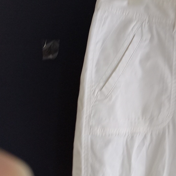 EUC Croft and Barrow natural fit white capri pants size 10 - Picture 5 of 6